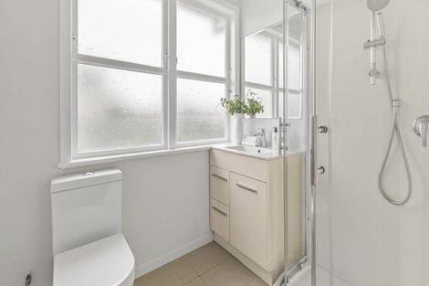 Photo of property in 25 Romney Place, Manurewa, Auckland, 2102