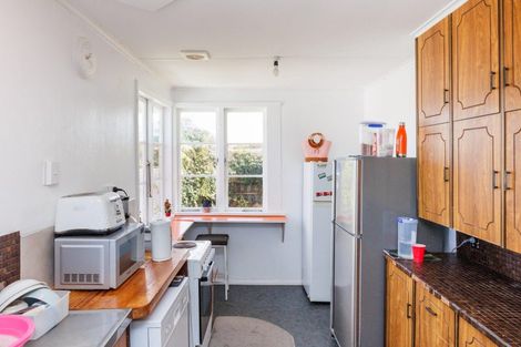 Photo of property in 48 Tweed Street, Roslyn, Palmerston North, 4414