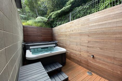 Photo of property in 20a Montgomery Avenue, Karori, Wellington, 6012