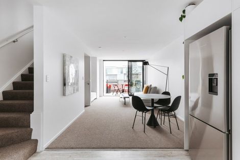 Photo of property in 4/17 Victoria Road, Mount Maunganui, 3116