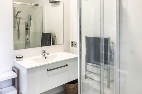 Photo of property in 16 Glendevere Terrace, Redcliffs, Christchurch, 8081