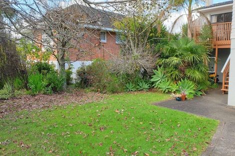 Photo of property in 13 Mcbreen Avenue, Northcote, Auckland, 0627