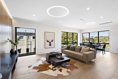 Photo of property in 49a Hart Road, Hauraki, Auckland, 0622