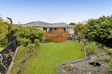 Photo of property in 12 Frank Frethey Place, Highlands Park, New Plymouth, 4312