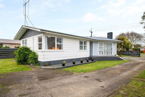 Photo of property in 104 Collins Road, Melville, Hamilton, 3206