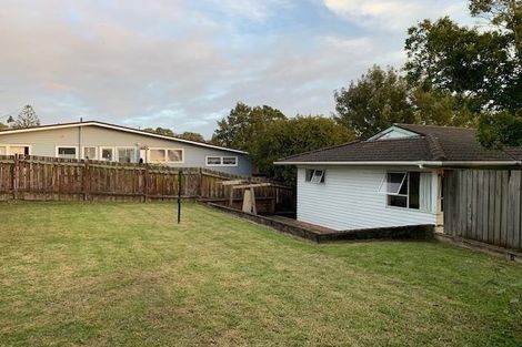 Photo of property in 5 Pavola Grove, Glenfield, Auckland, 0629