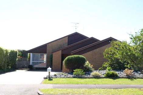 Photo of property in 6 Crescent Hills Court, Northpark, Auckland, 2013