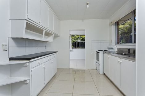 Photo of property in 47 Normanton Street, Glenfield, Auckland, 0629