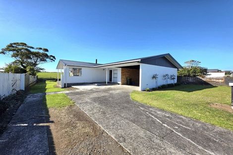 Photo of property in 45 Clifton Drive, Waitara, 4320