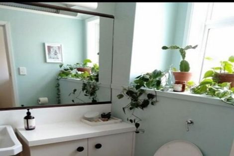 Photo of property in 34 Townsend Road, Miramar, Wellington, 6022