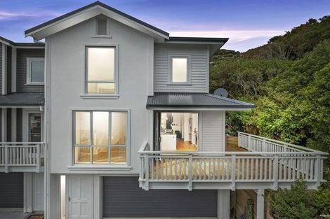 Photo of property in 56e Nicholson Road, Khandallah, Wellington, 6035