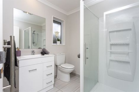 Photo of property in 33 Forest Drive, Parklands, Christchurch, 8083