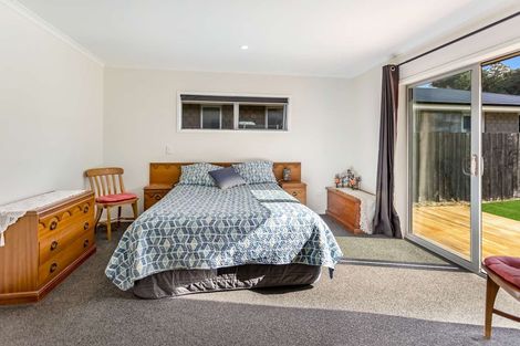 Photo of property in 17 Alf Simpson Drive, Whitianga, 3510