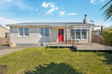 Photo of property in 59 Whanga Crescent, Titahi Bay, Porirua, 5022