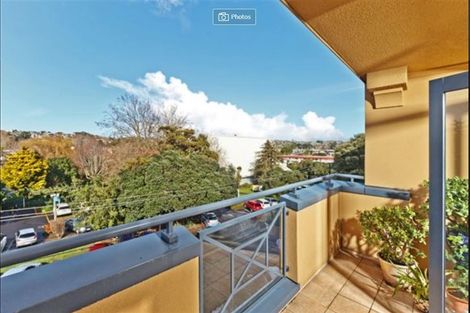 Photo of property in 1/51 Rangitoto Terrace, Milford, Auckland, 0620