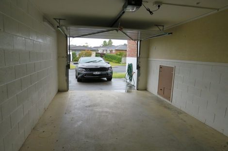 Photo of property in 1b Cairngorm Place, Highland Park, Auckland, 2010