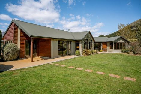 Photo of property in 36 Ruru Lane, Wanaka, 9382