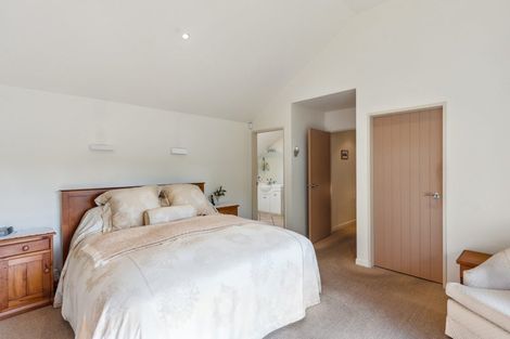 Photo of property in 11 Karu Crescent, Waikanae, 5036