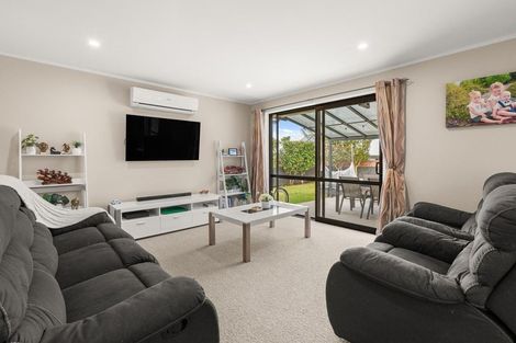 Photo of property in 3 Lakeside Terrace, Omokoroa, 3114