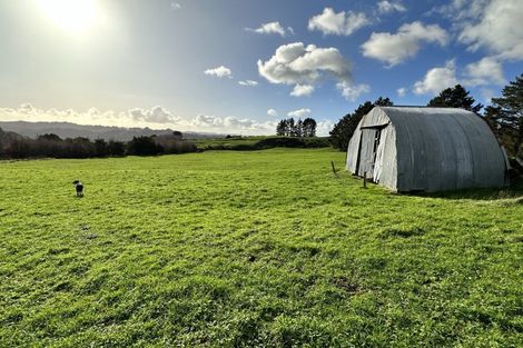 Photo of property in 846 Kaka Road, Okoki, Urenui, 4375