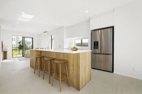 Photo of property in 1 Viridian Avenue, Rosehill, 2113