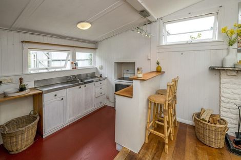 Photo of property in 74 Tilley Road, Paekakariki, 5034