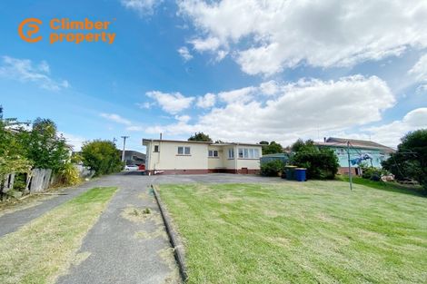 Photo of property in 8 Hugh Brown Drive, New Lynn, Auckland, 0600