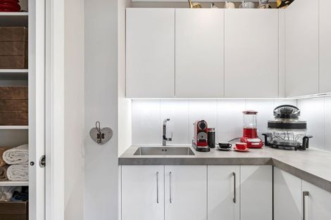 Photo of property in 8 Saint Columbans Grove, Boulcott, Lower Hutt, 5010