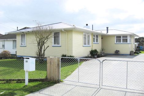 Photo of property in 31 Hinau Grove, Wainuiomata, Lower Hutt, 5014