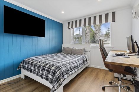 Photo of property in 24 Tauhinu Road, Greenhithe, Auckland, 0632