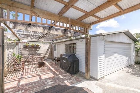 Photo of property in 5 Casey Avenue, Fairfield, Hamilton, 3214