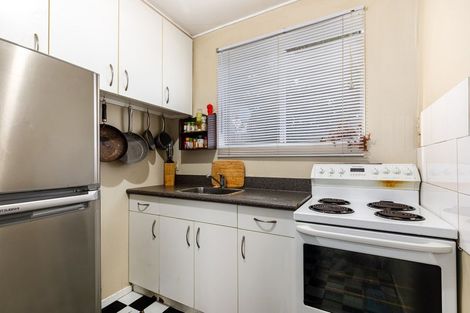 Photo of property in 1/19 Pirie Crescent, Moera, Lower Hutt, 5010
