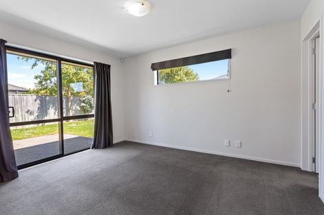 Photo of property in 16 Waimarie Street, Pegasus, 7612