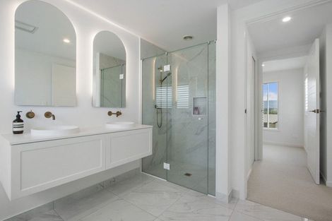 Photo of property in 2 Goldstone Place, Omokoroa, 3114