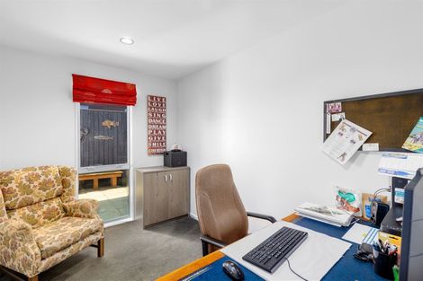 Photo of property in 21 Taylors Avenue, Bryndwr, Christchurch, 8052