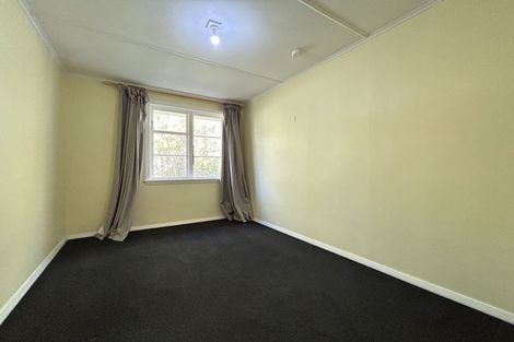 Photo of property in 35 Attlee Crescent, Bryndwr, Christchurch, 8053