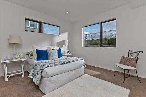 Photo of property in 18 Spyglass Street, Red Beach, 0932