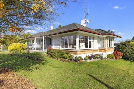 Photo of property in 27 Darley Street, Maeroa, Hamilton, 3200