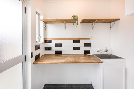 Photo of property in 18a Newton Place, Westbrook, Palmerston North, 4412