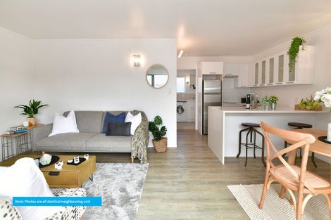Photo of property in 2/420a Hibiscus Coast Highway, Orewa, 0931