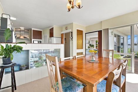 Photo of property in 7 Montana Place, Merrilands, New Plymouth, 4312
