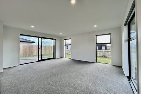 Photo of property in 2 Piopio Lane, Halswell, Christchurch, 8025
