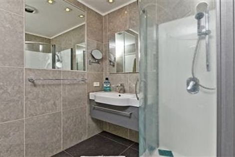 Photo of property in 4 Rhinevale Close, Henderson, Auckland, 0612