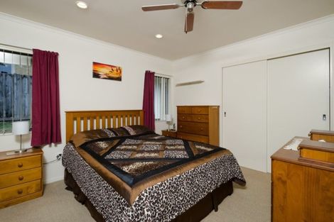 Photo of property in 22 Carnelian Court, Westgate, Auckland, 0614