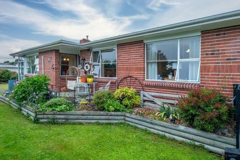 Photo of property in 1 Kennedy Crescent, Waimate, 7924