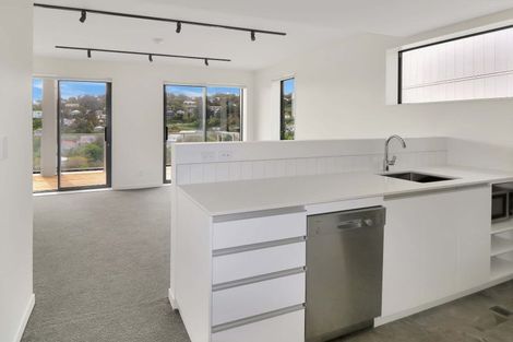 Photo of property in 3/67 Tiketike Way, Brooklyn, Wellington, 6021