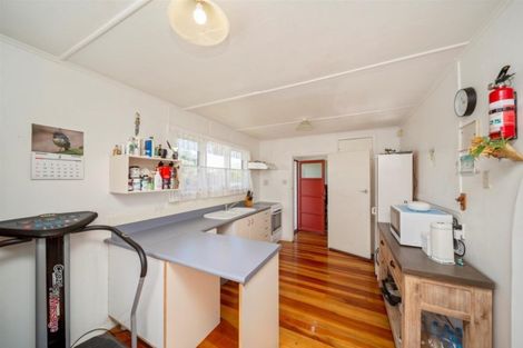 Photo of property in 17 Douglas Street, Hawera, 4610