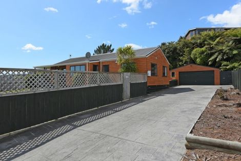 Photo of property in 7 Mcmanaway Grove, Stokes Valley, Lower Hutt, 5019