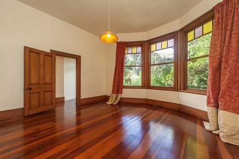 Photo of property in 90 Glenmore Street, Northland, Wellington, 6012