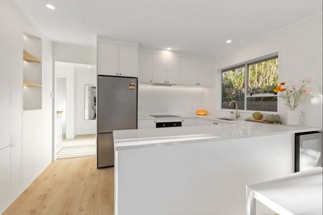 Photo of property in 21b Colchester Crescent, Newlands, Wellington, 6037